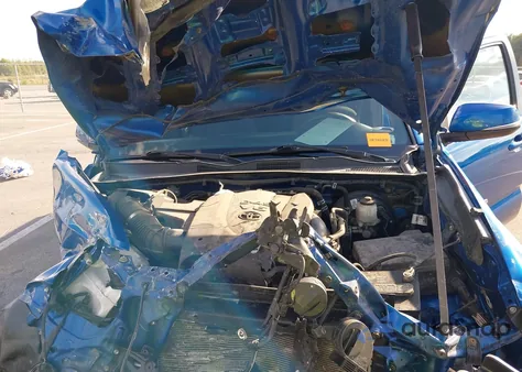 2017 Toyota Tacoma z USA, uszkodzony, nr VIN 3TMCZ5AN2HM112432